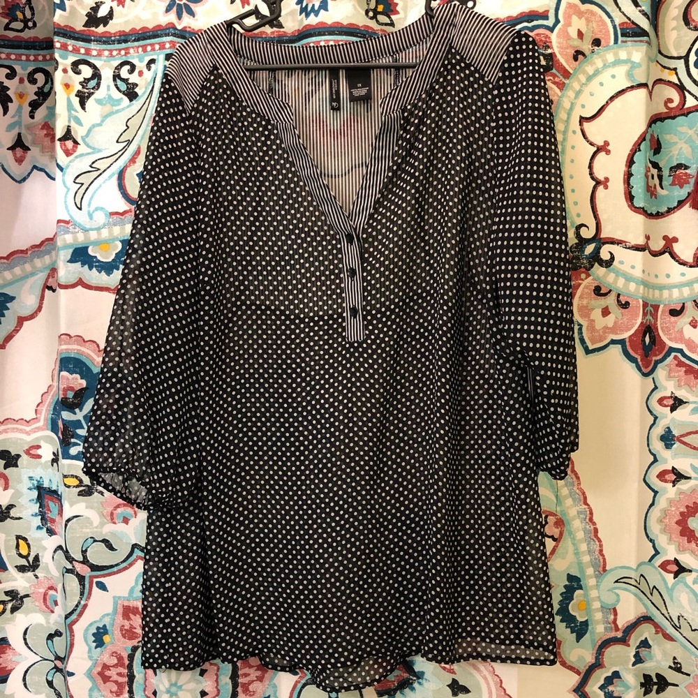 New Directions Woman blouse. 3/4 sleeves.
